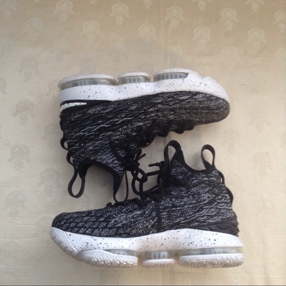 NIKE LEBRON 15'S  ASHES GS OREO BLACK WHITE SHOES